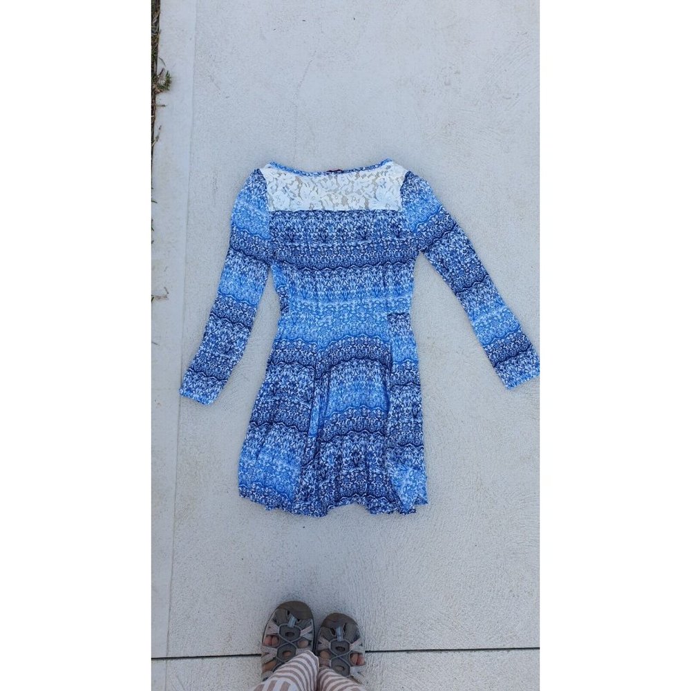 Tigerlily 8 Blue Paisley Crepe embroidered Lace button cool tones flowy Dress - Picture 12 of 13